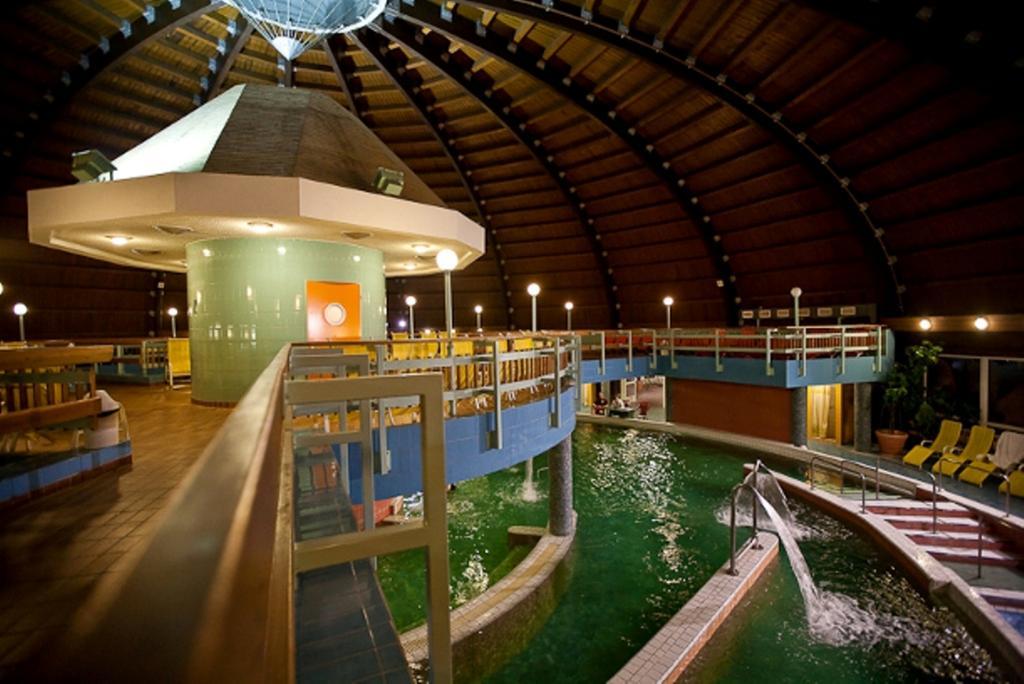 Aqua Hotel Gyula Exteriér fotografie